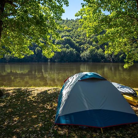 Camping Le château du gibanel Saint-Martial-Entraygues Bagian luar foto