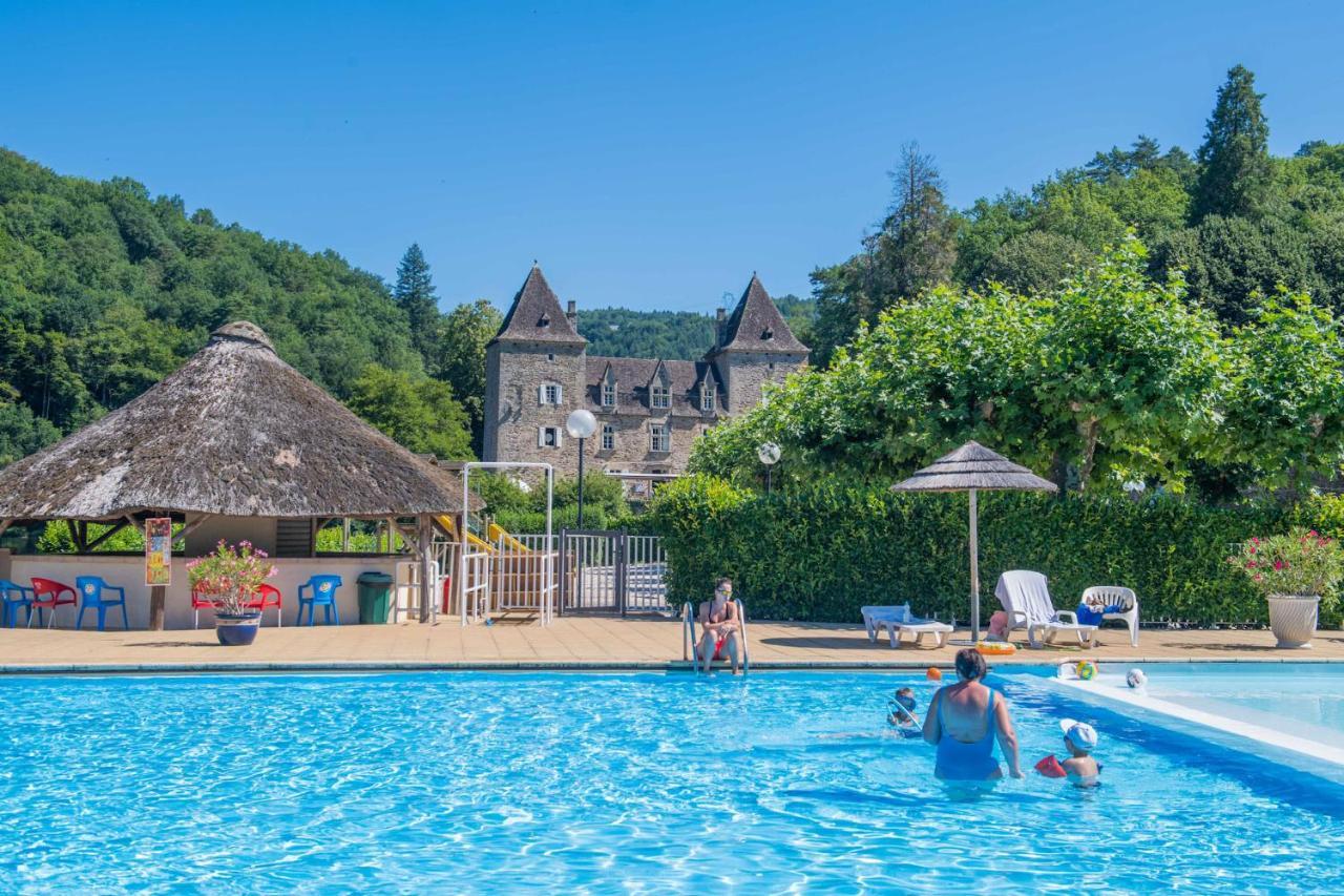 Camping Le château du gibanel Saint-Martial-Entraygues Bagian luar foto