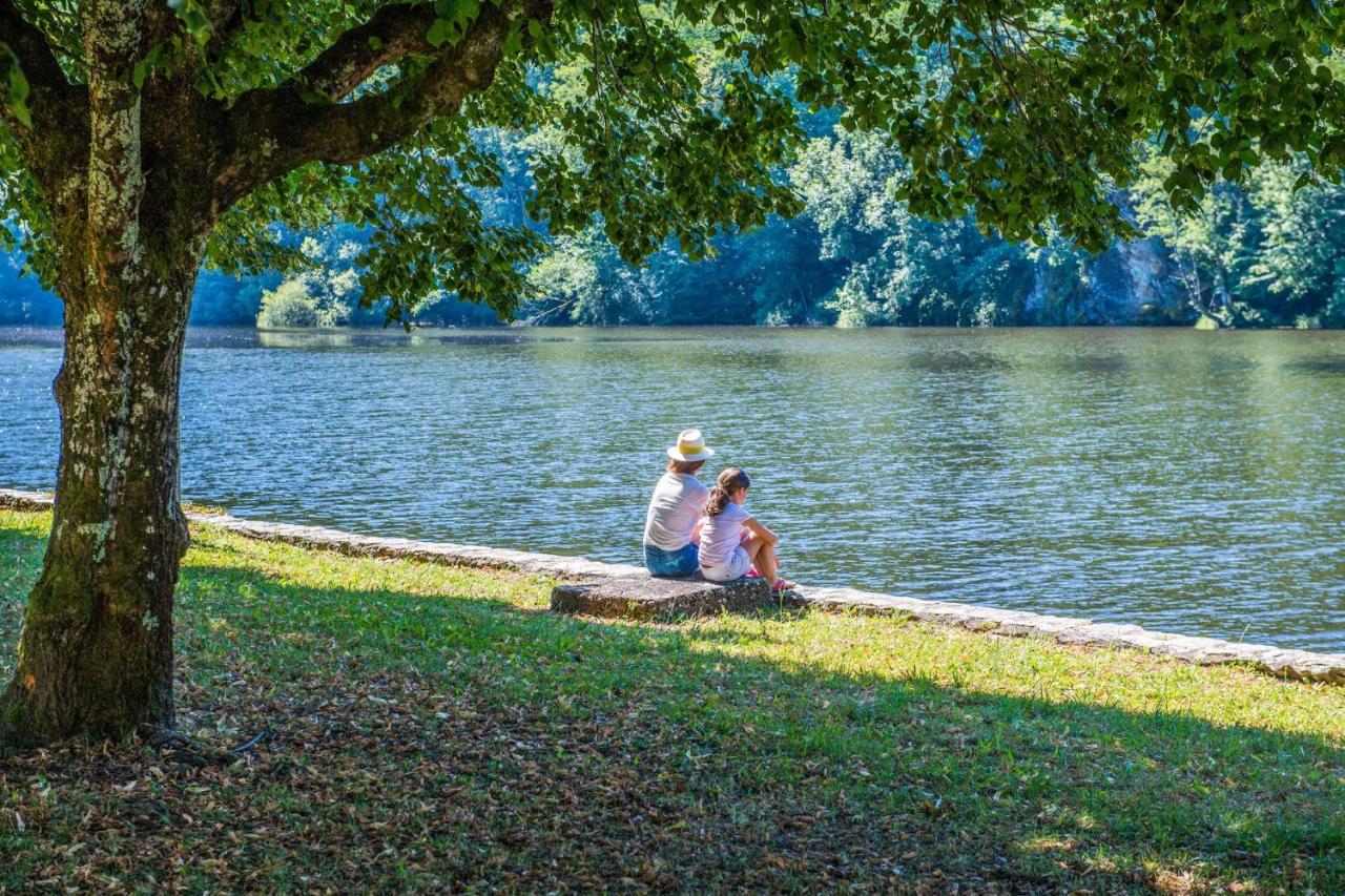 Camping Le château du gibanel Saint-Martial-Entraygues Bagian luar foto