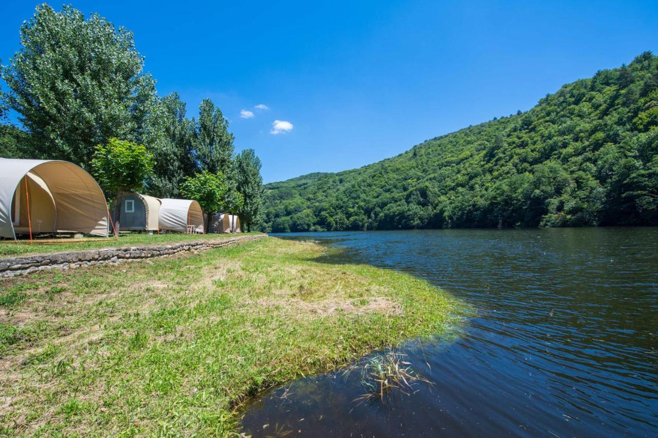 Camping Le château du gibanel Saint-Martial-Entraygues Bagian luar foto