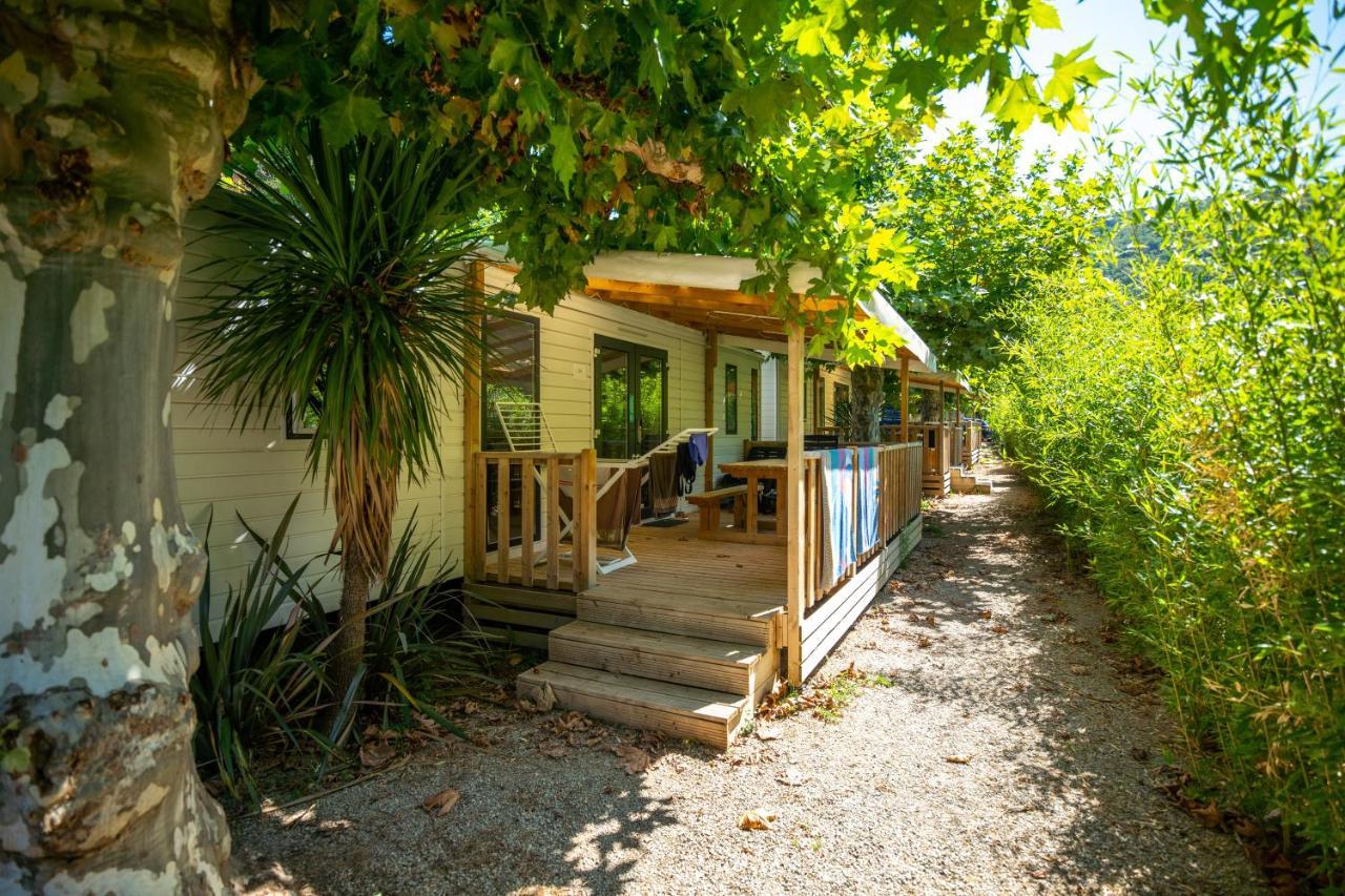 Camping Le château du gibanel Saint-Martial-Entraygues Bagian luar foto