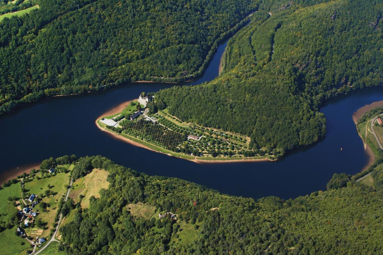 Camping Le château du gibanel Saint-Martial-Entraygues Bagian luar foto