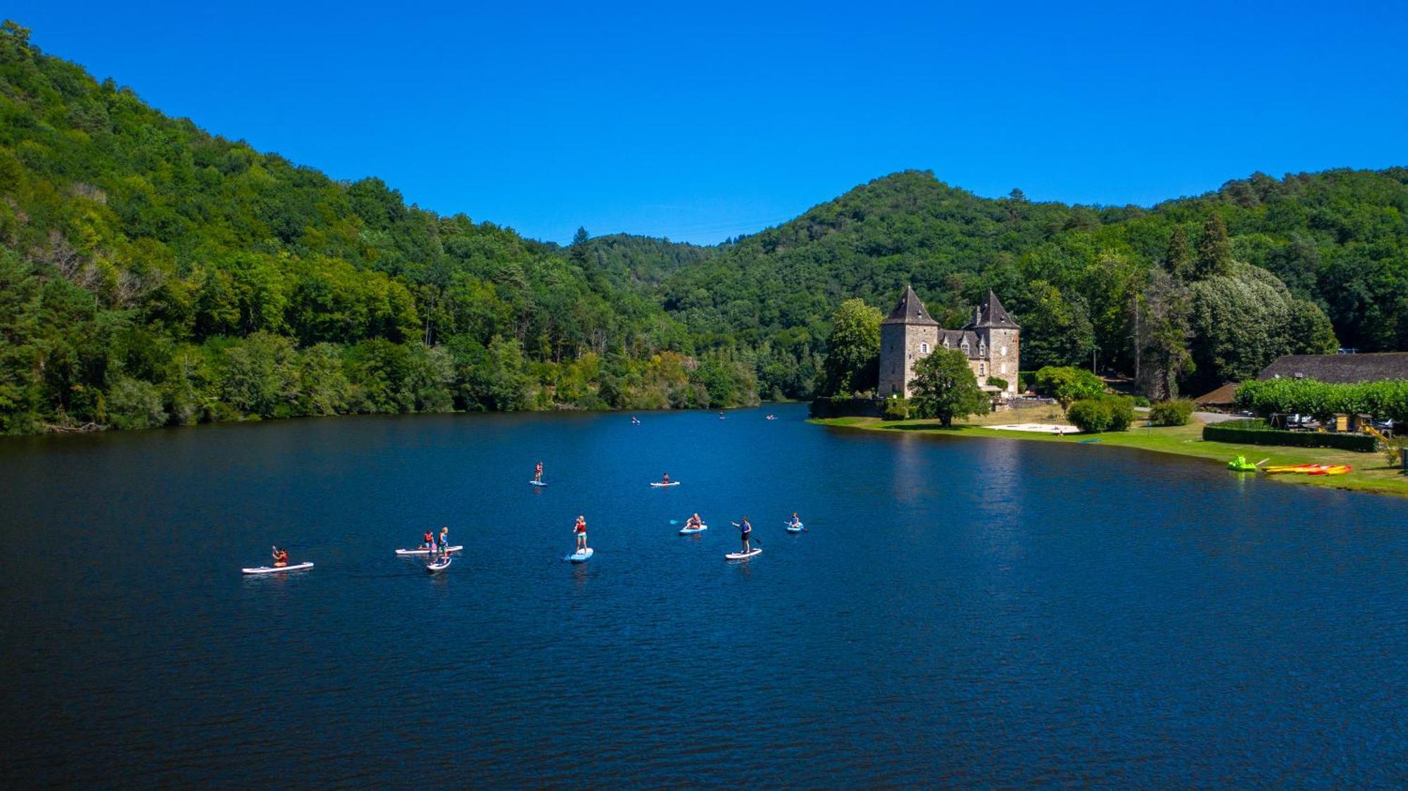 Camping Le château du gibanel Saint-Martial-Entraygues Bagian luar foto